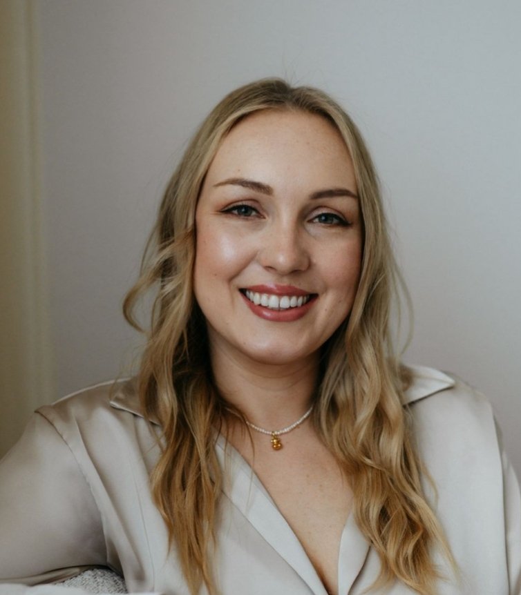 KAROLINA STOPIŃSKA