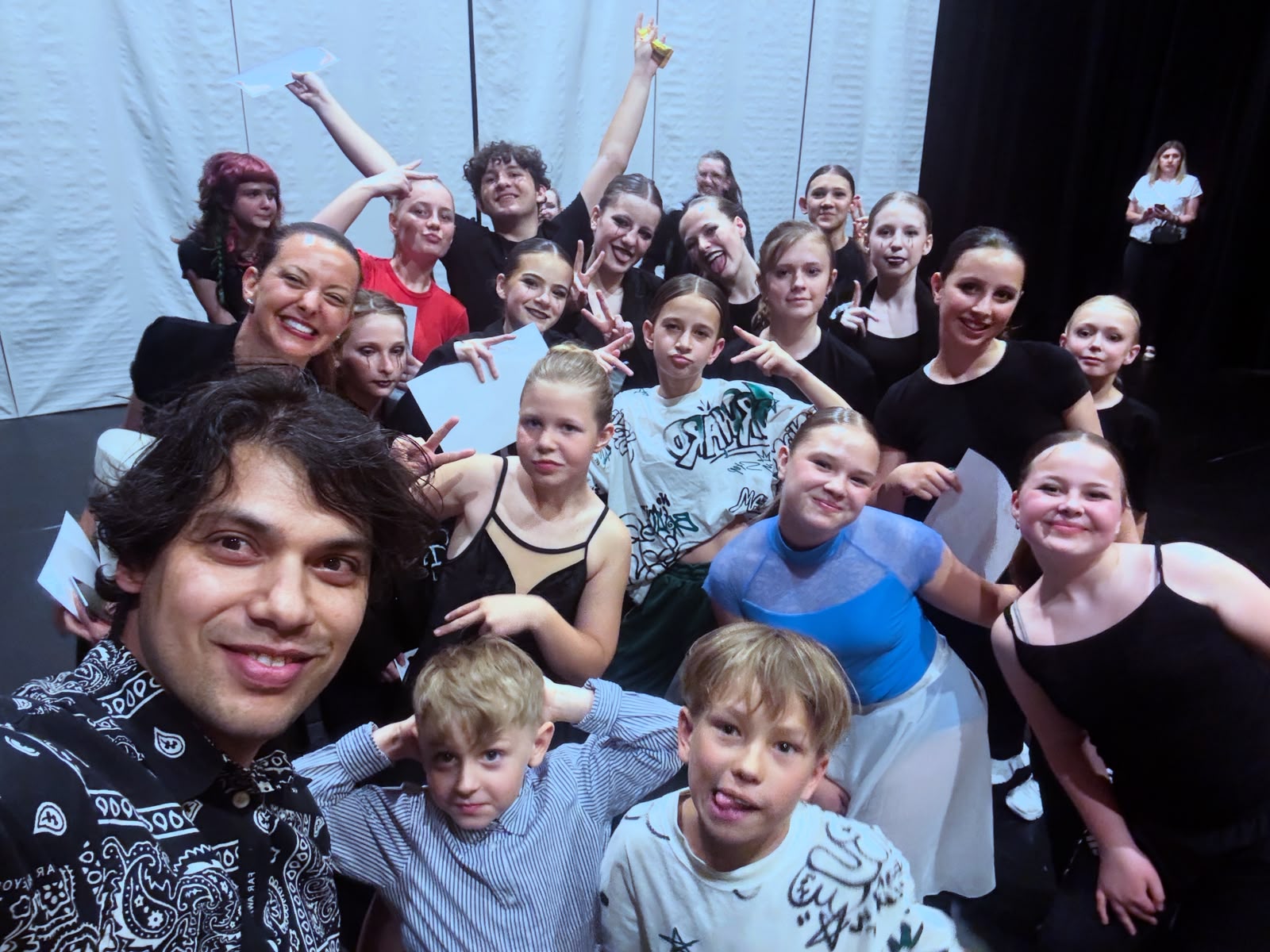 Kábrt Company – Dance Art Production